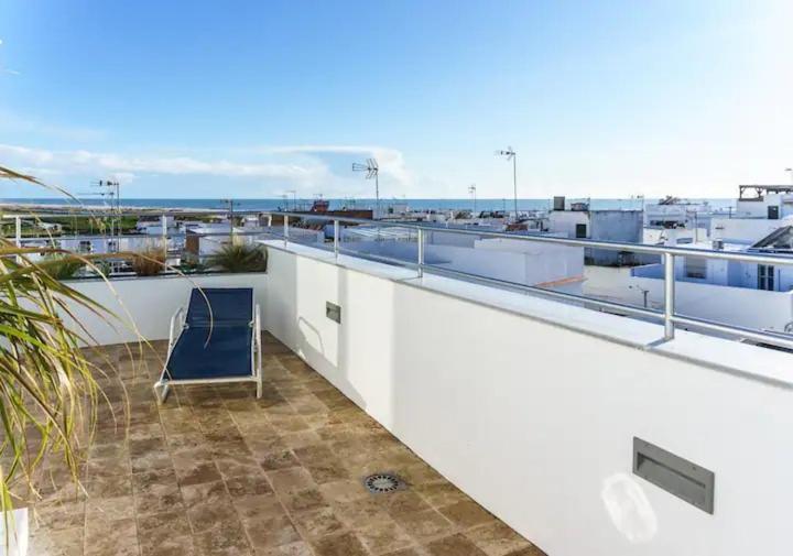 Apartamento Con Terraza Vistas Al Mar. โกนิล เด ลาฟรอนเตรา ภายนอก รูปภาพ